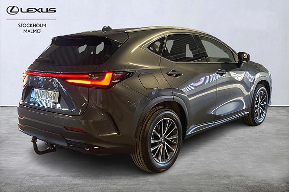 Lexus NX450h+ 4 of 19