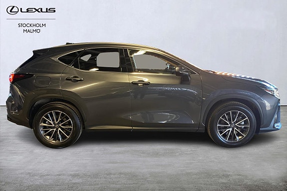 Lexus NX450h+ 5 of 19