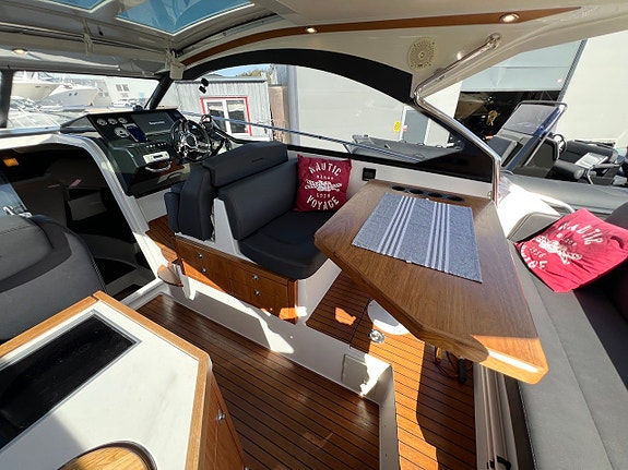 Grandezza 27 OC -13 | Volvo Penta D4-260 | 1 ägare | Sötvatt 4 of 5