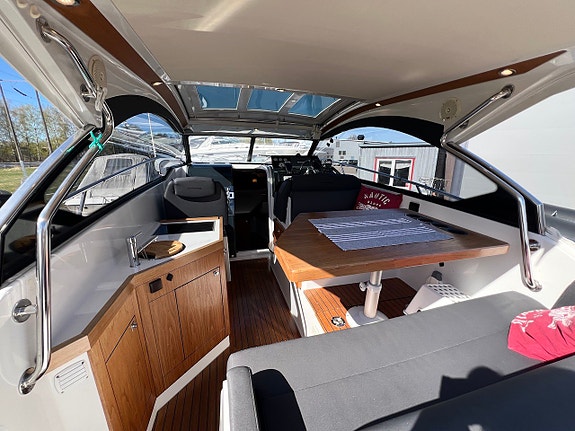 Grandezza 27 OC -13 | Volvo Penta D4-260 | 1 ägare | Sötvatt 3 of 5