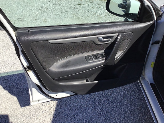 Volvo V70 13 of 22