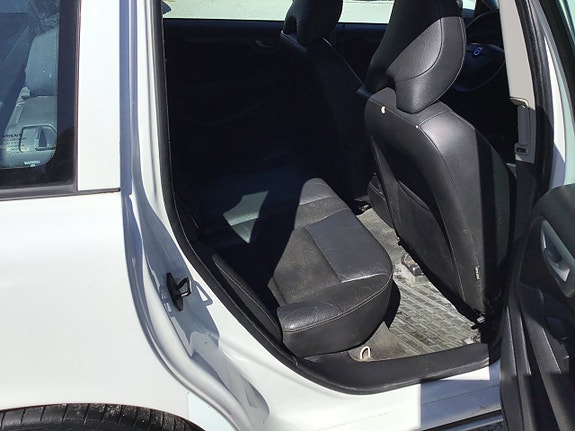 Volvo V70 16 of 22