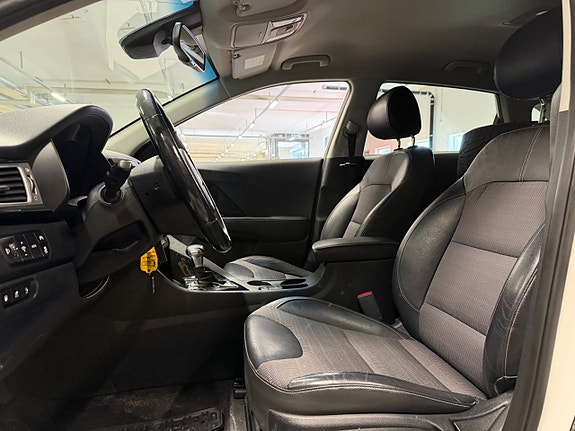Kia Niro 9 of 16
