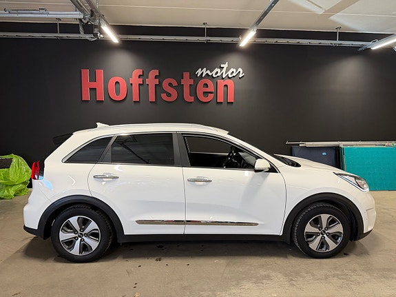 Kia Niro 2 of 16