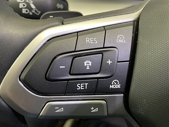 Volkswagen Golf VIII 14 of 19