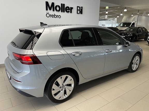 Volkswagen Golf VIII 7 of 19