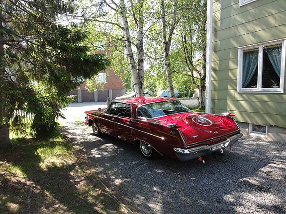 Chrysler Imperial 2 of 12