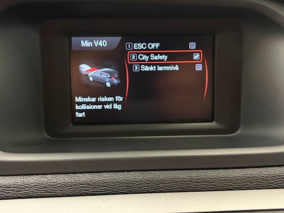 Volvo V40 21 of 22