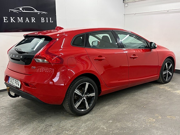 Volvo V40 4 of 22
