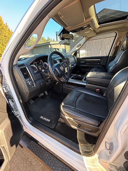 Dodge RAM 1500 8 of 9
