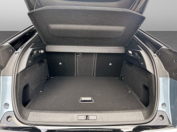 Peugeot e-3008 7 of 14