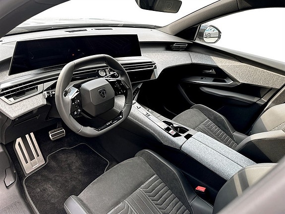 Peugeot e-3008 11 of 14