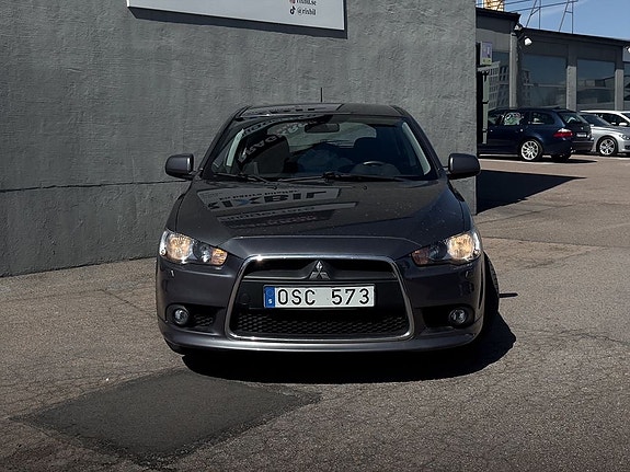 Mitsubishi Lancer 2 of 11