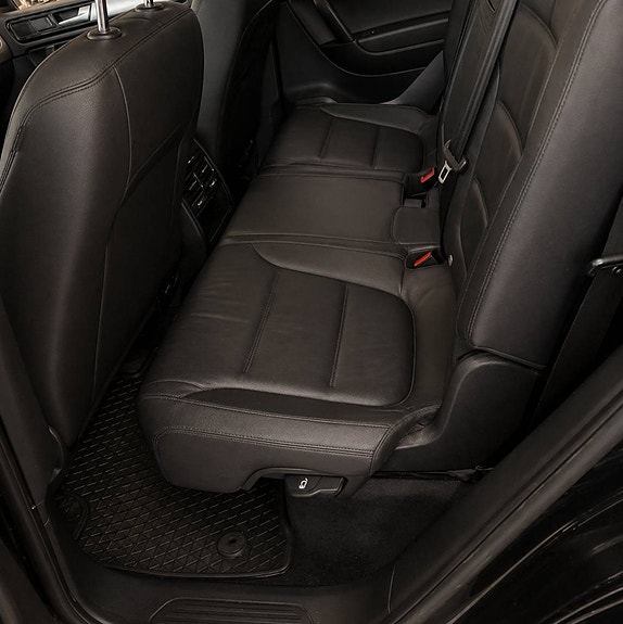 Volkswagen Touareg 4 of 5
