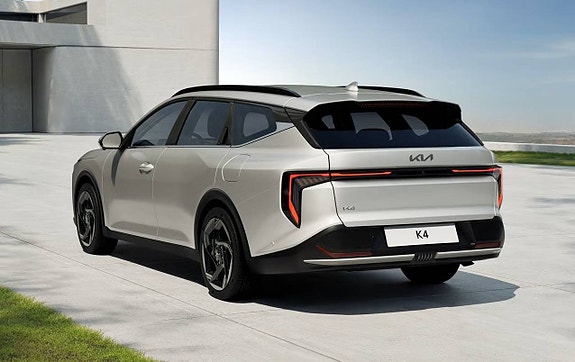 Kia K4 3 of 4