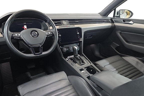 Volkswagen Passat 14 of 20