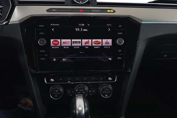 Volkswagen Passat 17 of 20