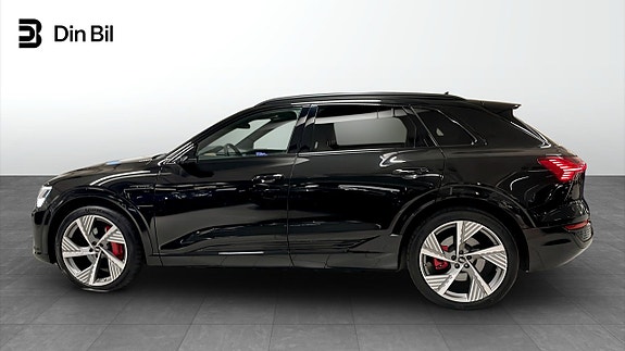 Audi Q8 e-tron 2 of 5