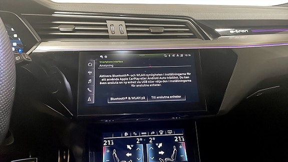 Audi Q8 e-tron 10 of 16