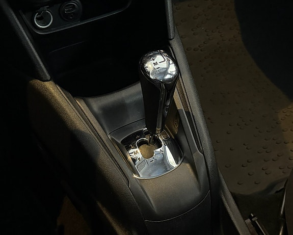 Peugeot 208 15 of 15