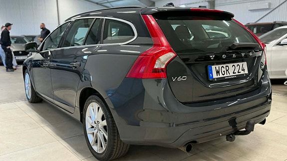 Volvo V60 10 of 27