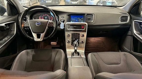 Volvo V60 20 of 27