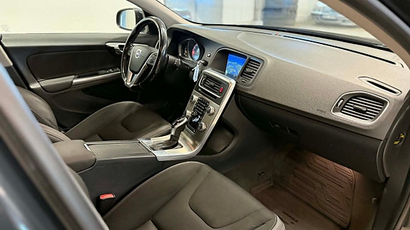 Volvo V60 23 of 27