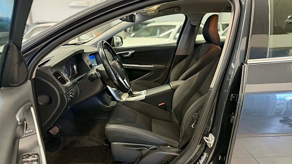 Volvo V60 21 of 27
