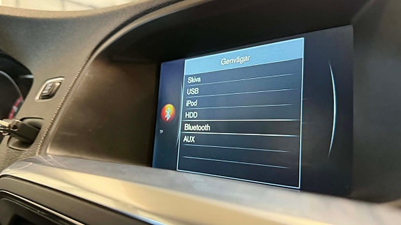 Volvo V60 13 of 27