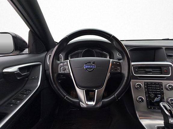 Volvo S60 Cross Country 10 of 28