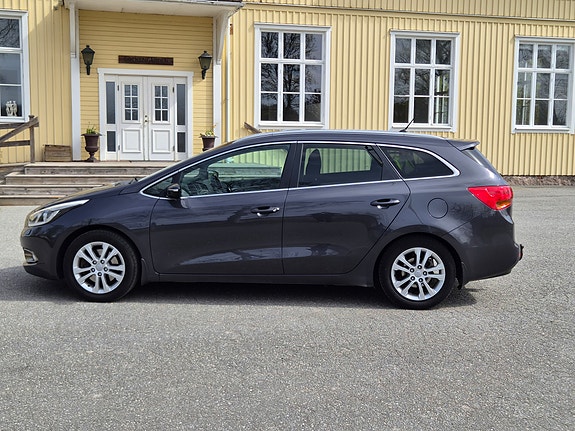 Kia Ceed 2 of 7