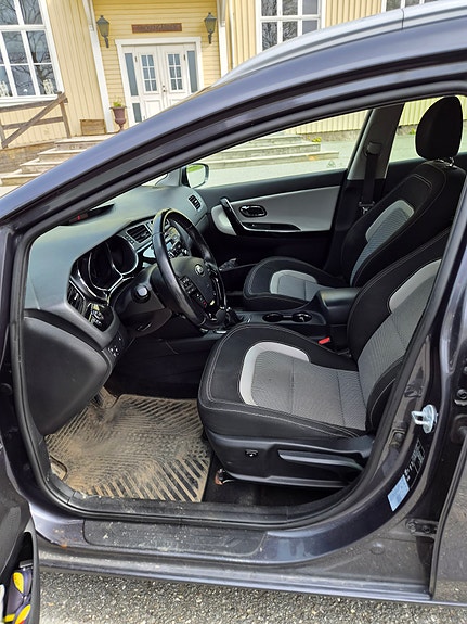 Kia Ceed 7 of 7