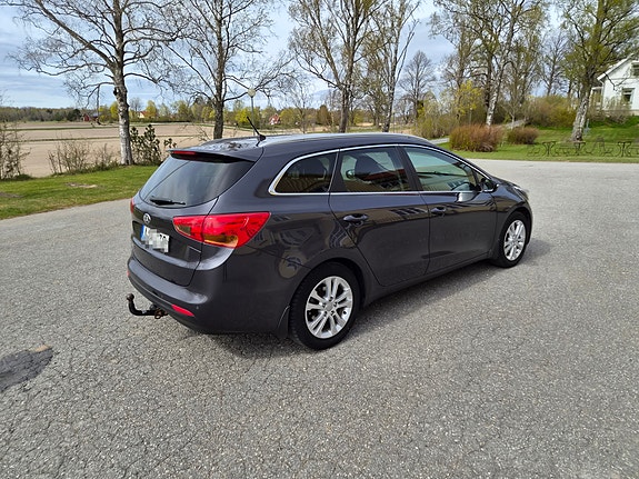 Kia Ceed 3 of 7