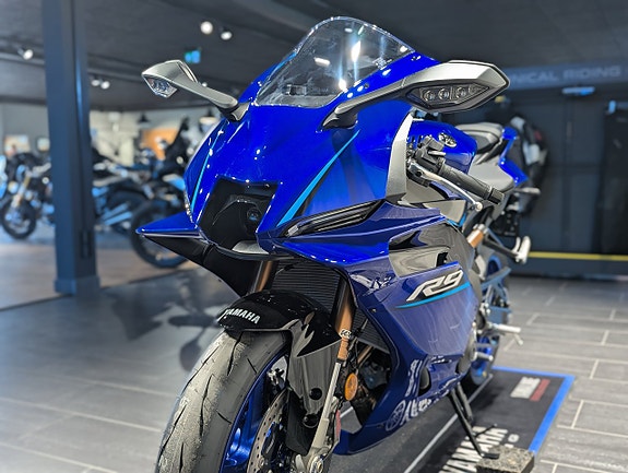 Yamaha YZF-R9 / Spara 5.000kr! / Icon Blue/ Omg lev! 3 of 17