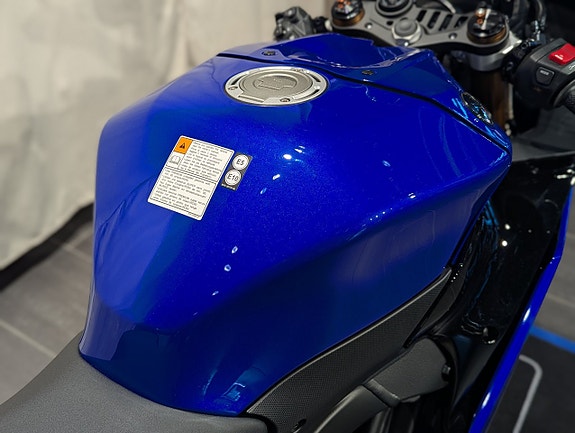Yamaha YZF-R9 / Spara 5.000kr! / Icon Blue/ Omg lev! 15 of 17