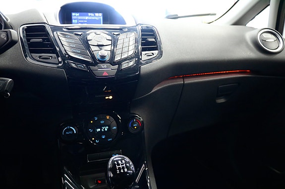 Ford Fiesta 14 of 22