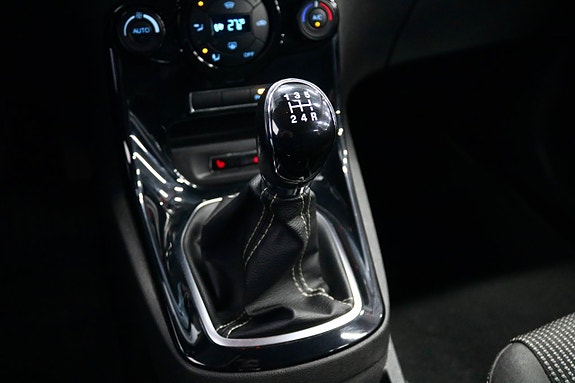 Ford Fiesta 18 of 22