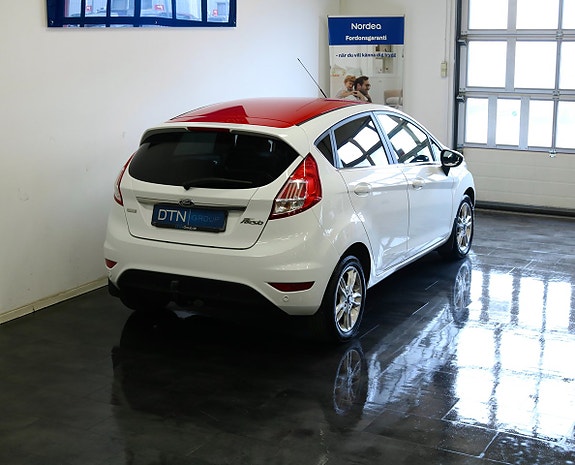 Ford Fiesta 2 of 22