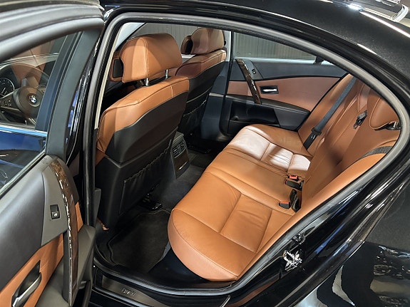 BMW 530i 19 of 23
