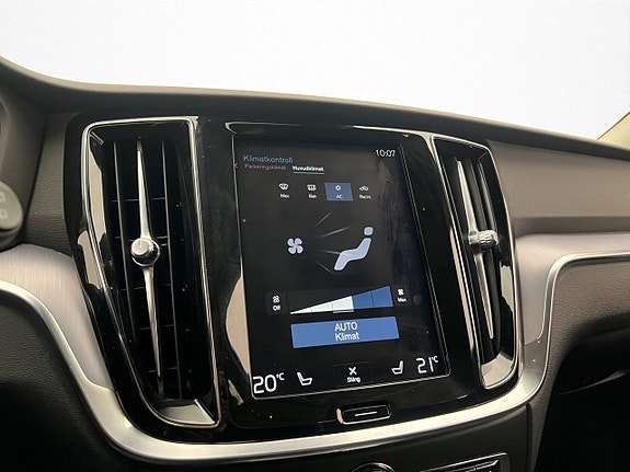 Volvo V60 Cross Country 18 of 30