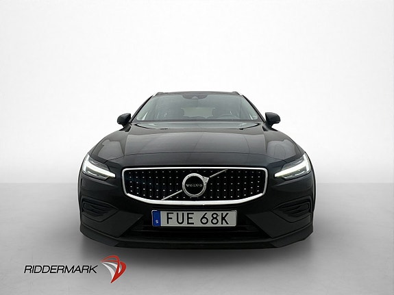 Volvo V60 Cross Country 2 of 5