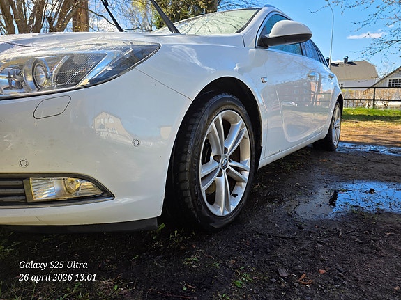 Opel Insignia 2 of 5
