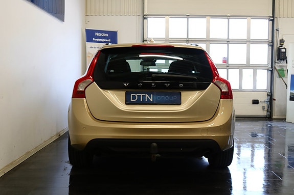 Volvo V60 4 of 18