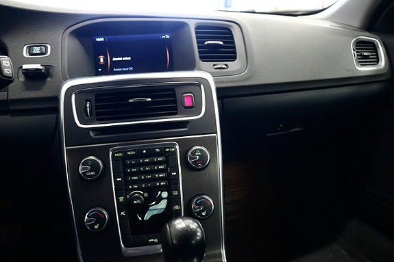 Volvo V60 13 of 18
