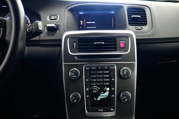 Volvo V60 14 of 18