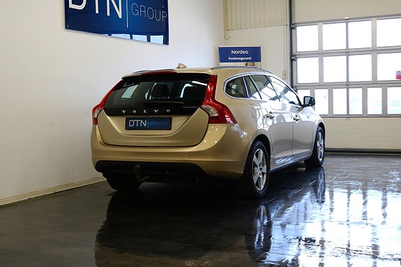 Volvo V60 3 of 18