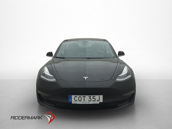 Tesla Model 3 3 of 5