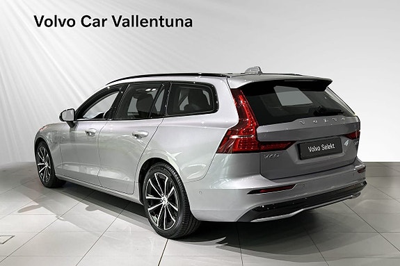 Volvo V60 4 of 5