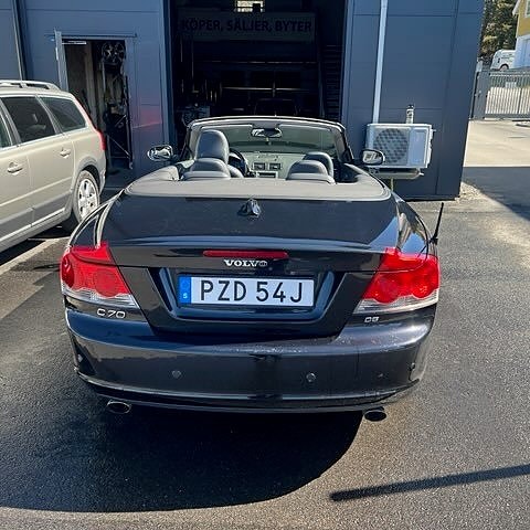 Volvo C70 2 of 14