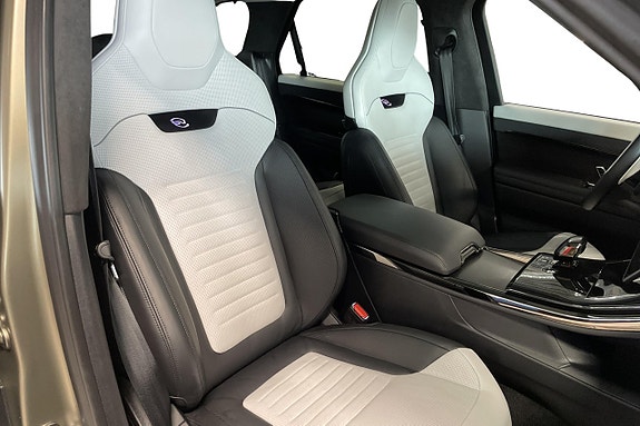 Land Rover Range Rover Sport 21 of 25